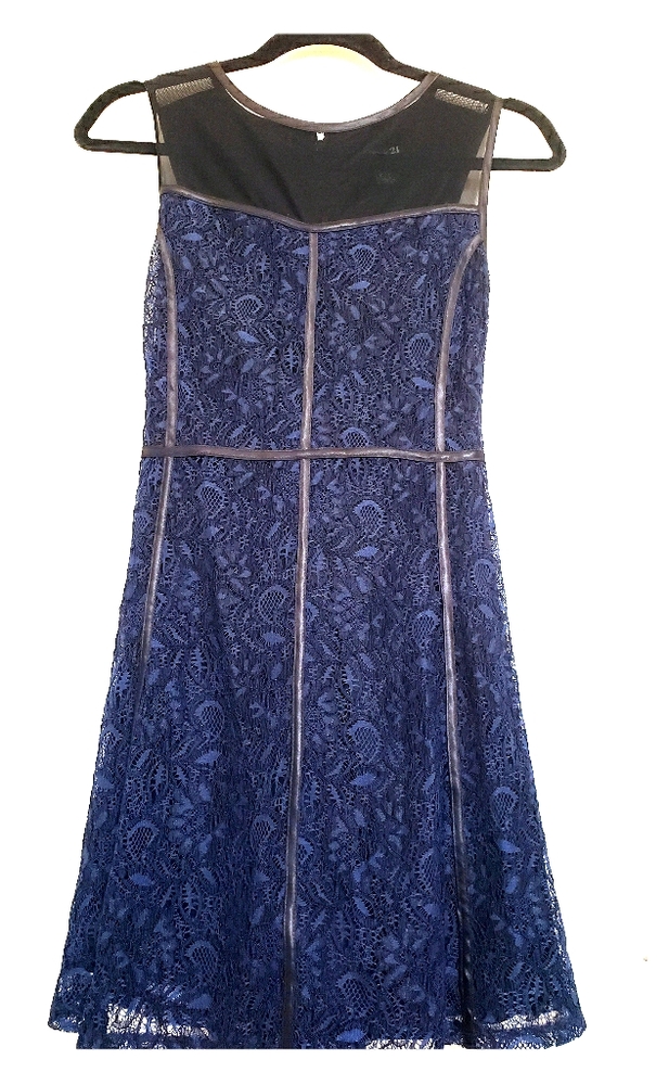 Black and navy blue mini dress